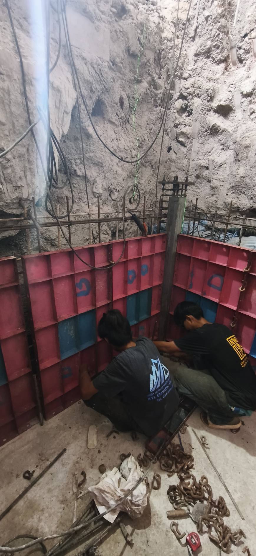 PIT STRUCTURE